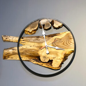 ساعت روستیک چوبی